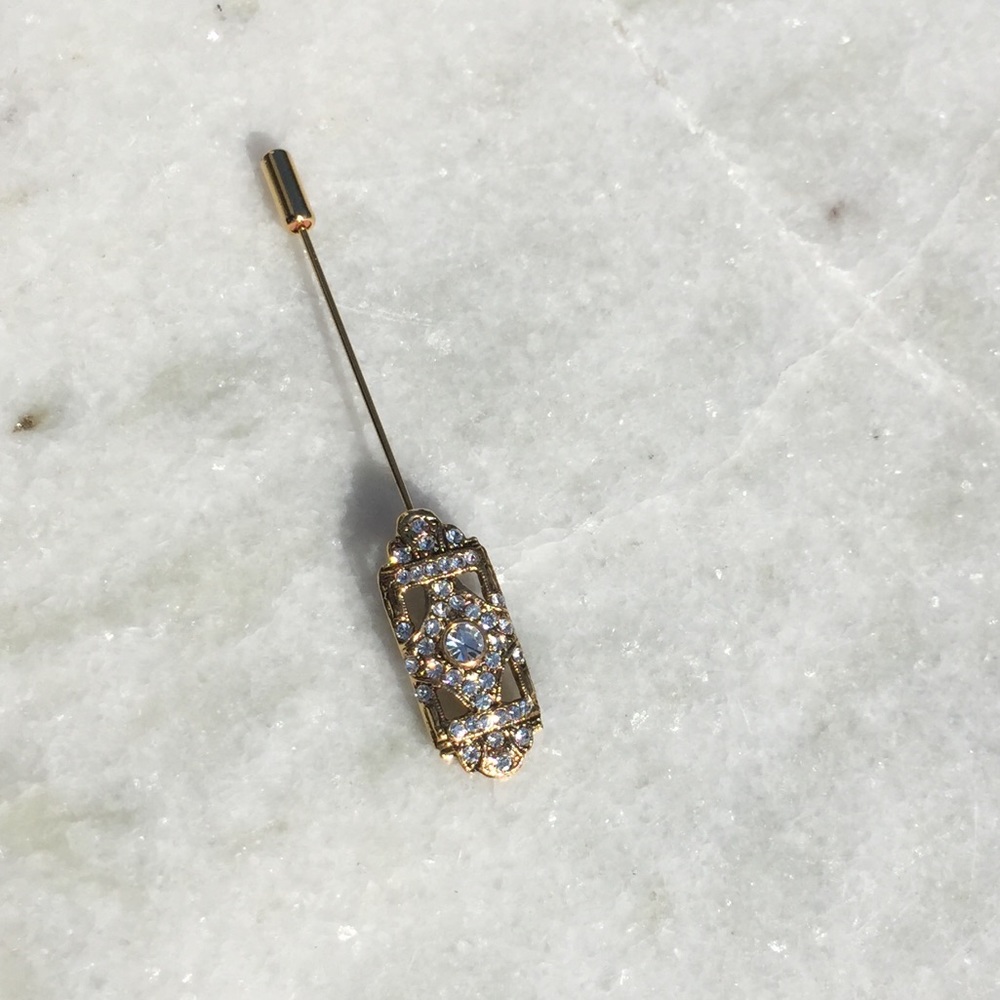 Gold-tone brooch
